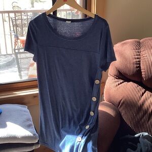 Women’s Navy Short-Sleeve Tunic with Side Buttons - Unbranded
